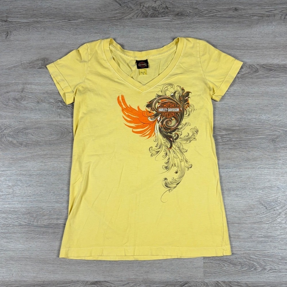 Harley Davidson T-Shirt Womens Small Yellow V-Neck Bootlegger Knoxville TN